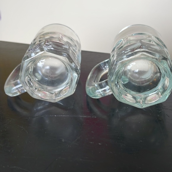 Vintage Two mini A&W mugs - Picture 3 of 4